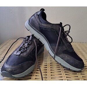 Easy Spirit Women's 10 Esfelidia  Black & Pewter Casual Athletic Low Cut Sneaker
